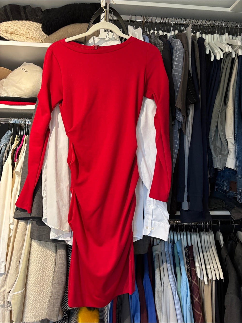 Elegant Red Long-Sleeve Bodycon Dress